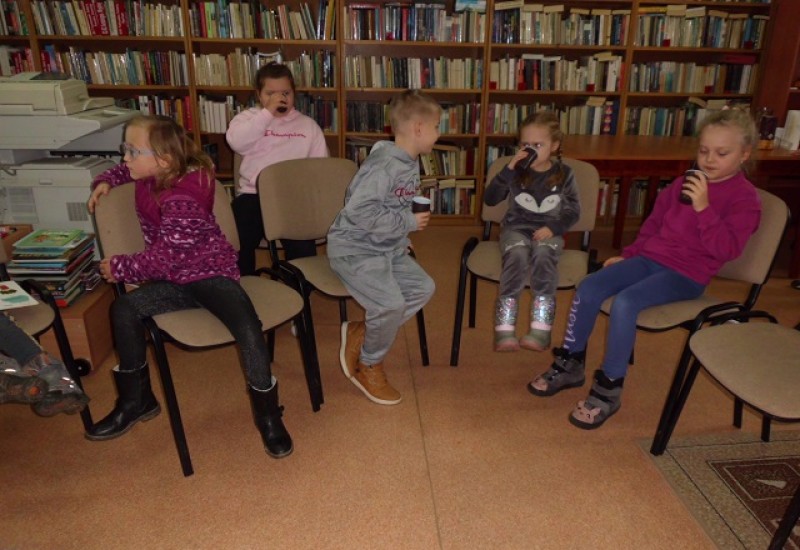 Aptekarski świat w bibliotece