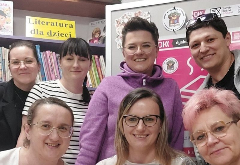 Niepokojący obraz rzeczywistości w ,,Samosiejkach" Dominiki Słowik