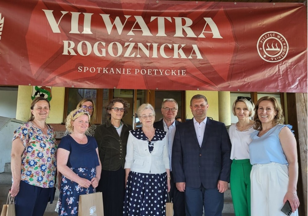 Uroczyste wręczenie nagród w III Otwartym Gminnym Konkursie Poetyckim "Poezją Zauroczeni"