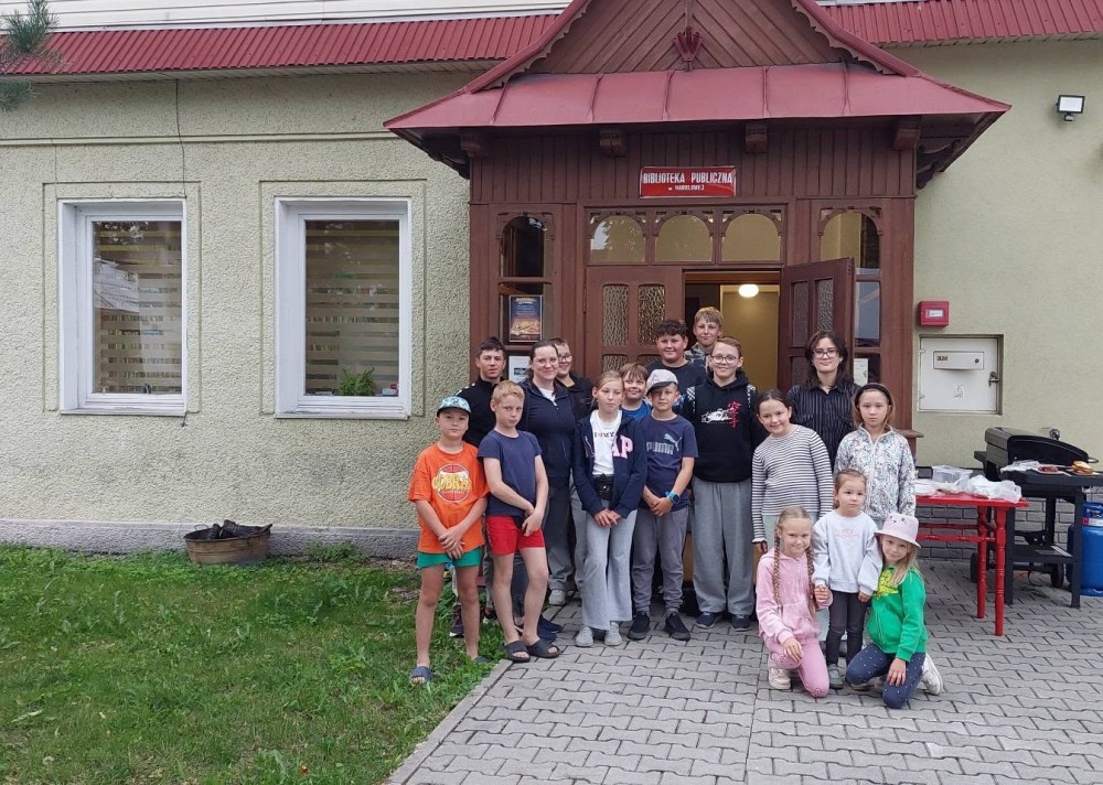 Wakacje z książką i nie tylko... Filia w Harklowej