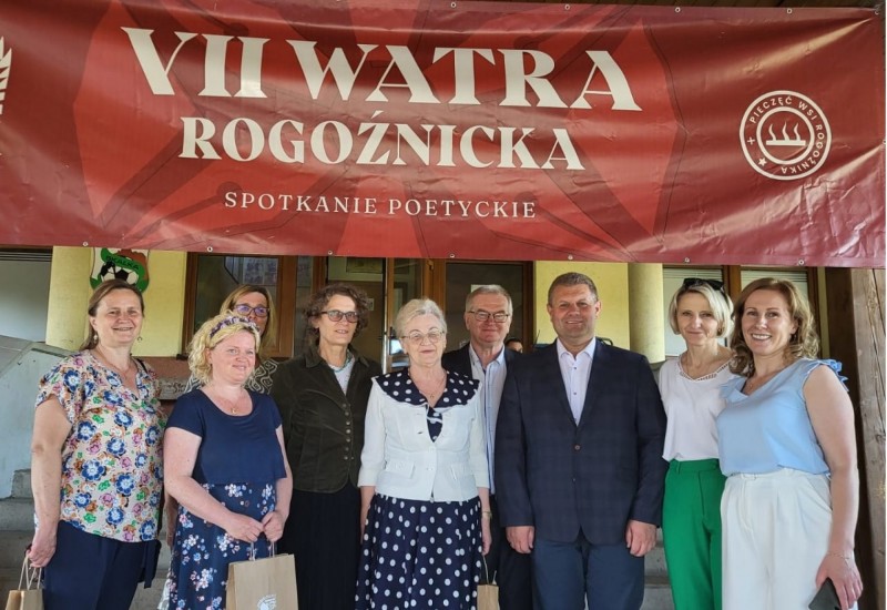 Uroczyste wręczenie nagród w III Otwartym Gminnym Konkursie Poetyckim "Poezją Zauroczeni"