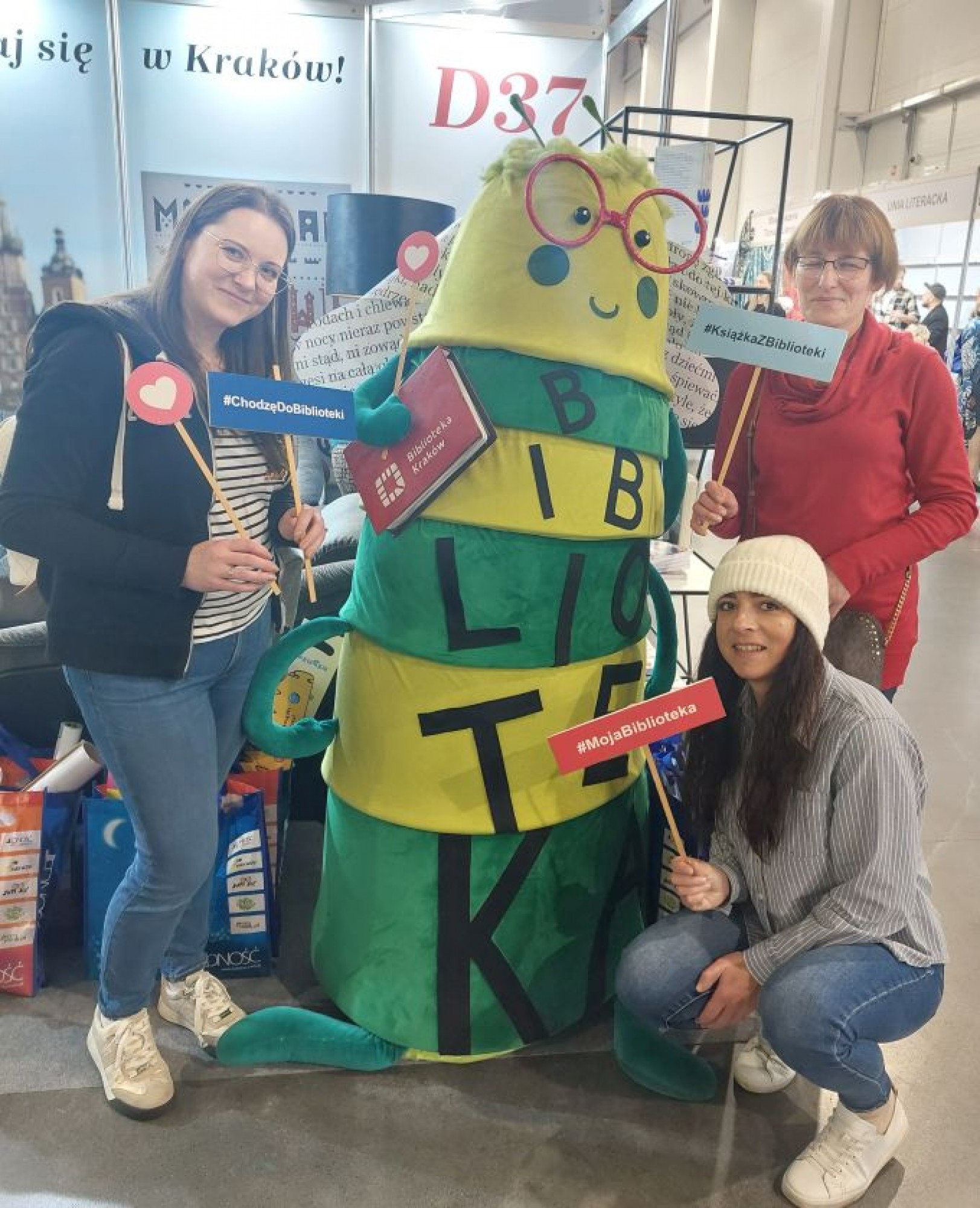 W świecie książek i inspiracji –  nasze bibliotekarki na Targach Książki
